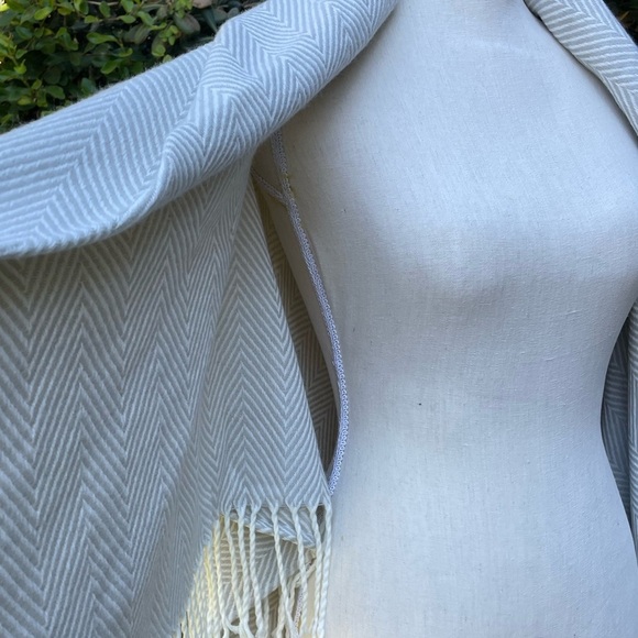 Woven Shawl Wrap One Button Fringe Trim Kimono ONE SIZE - Picture 6 of 9